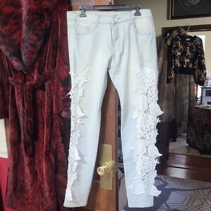 White Lace Cutout Embellished Women Jeans